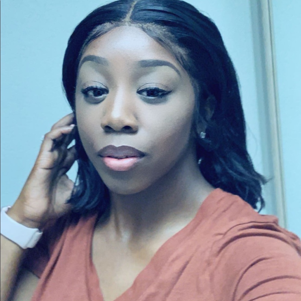 Meet your Posher, Ronni